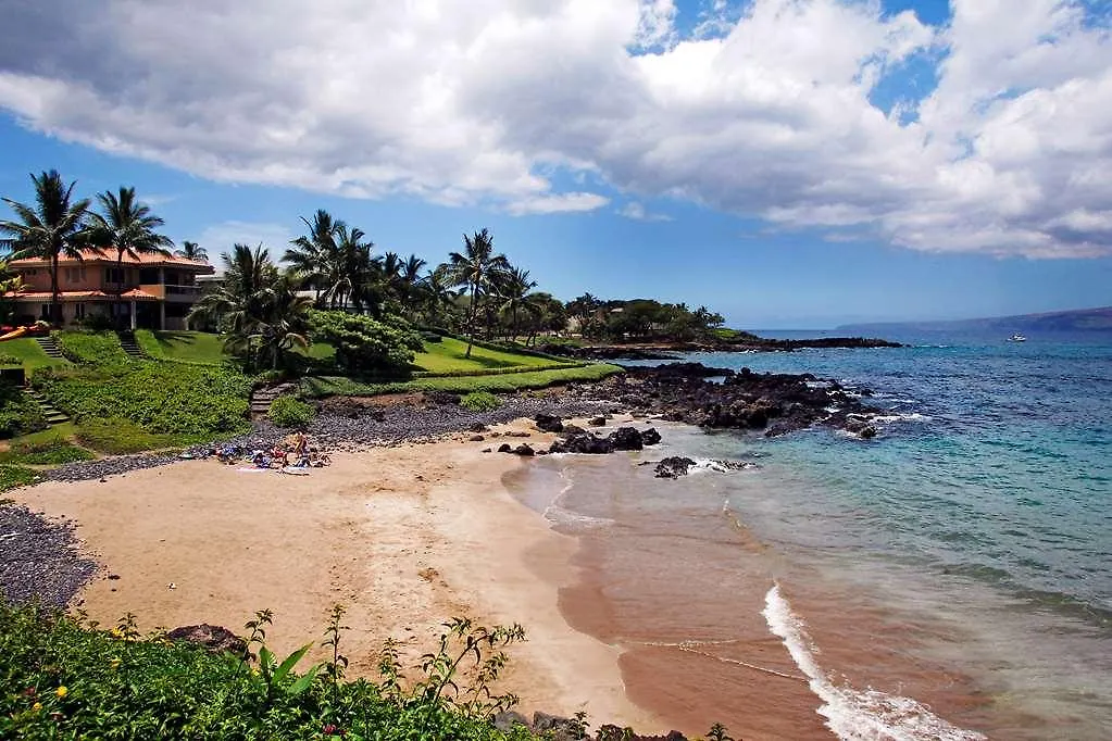 Wailea Elua Village Hotel 4*