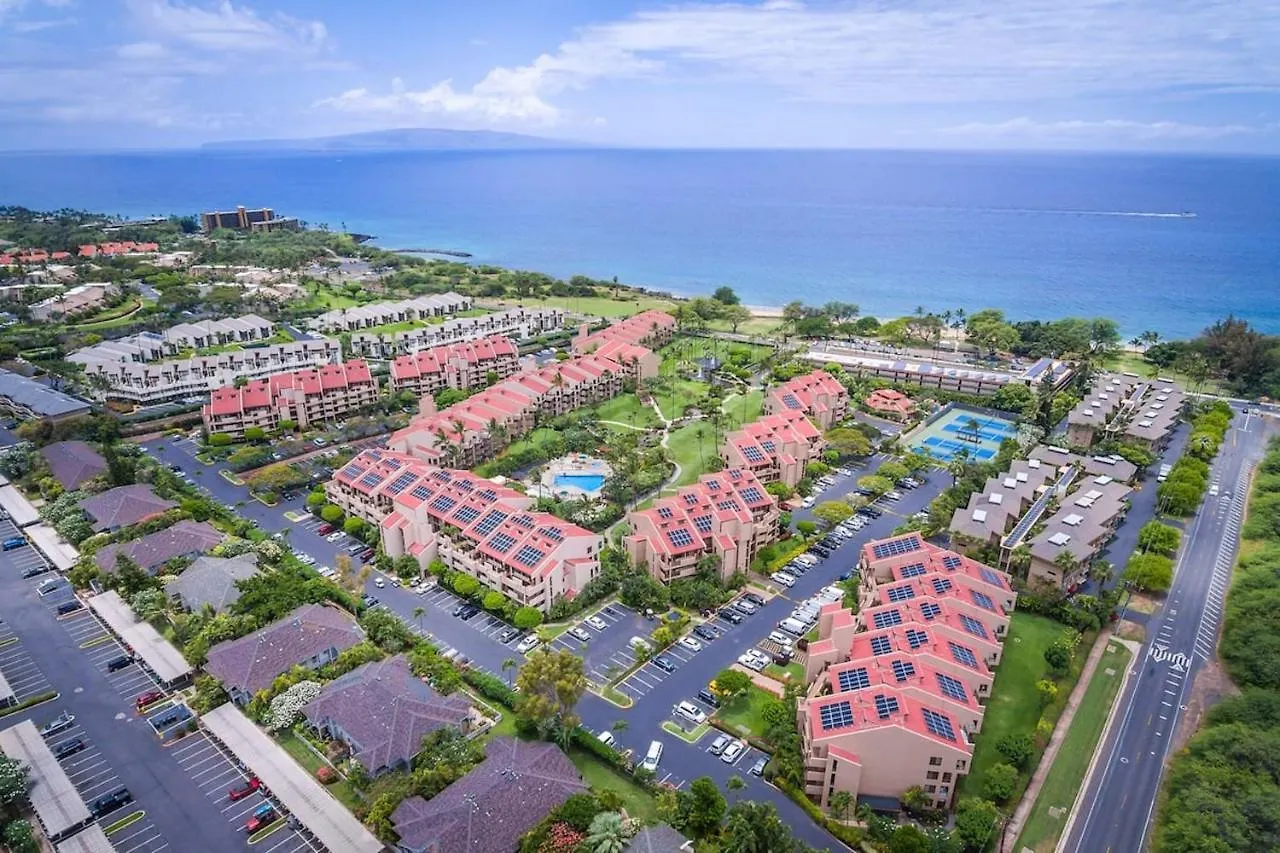 King Suite: Walk To Beach, Pool