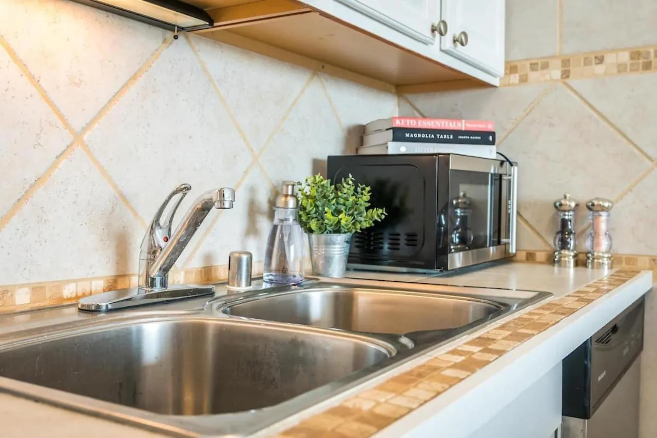 1bd With Ocean Views: 40% Off, Self Check-in Lägenhet *