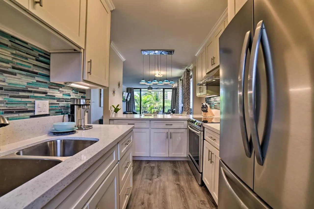 Chic West Maui With Pool - Walk To Beach! *