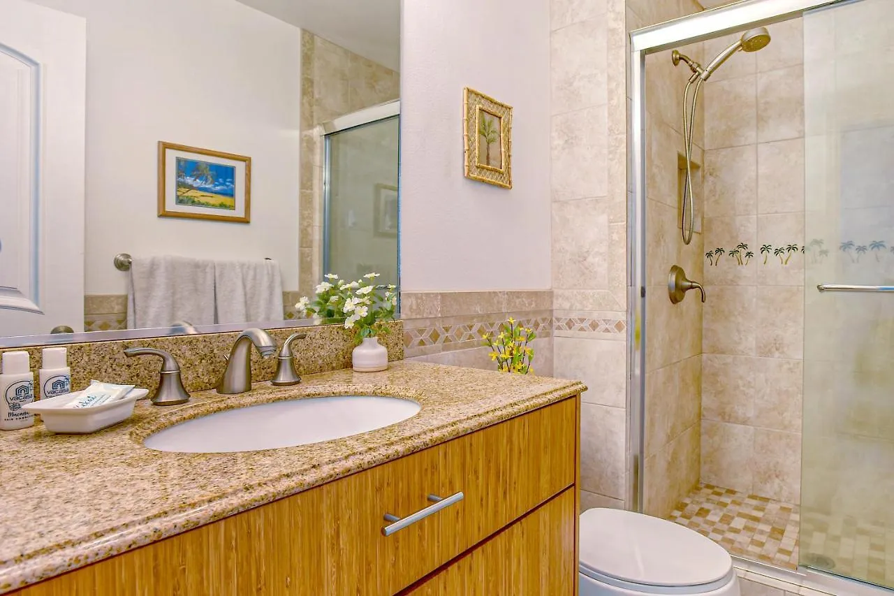 Menehune Shores 626 דירה *