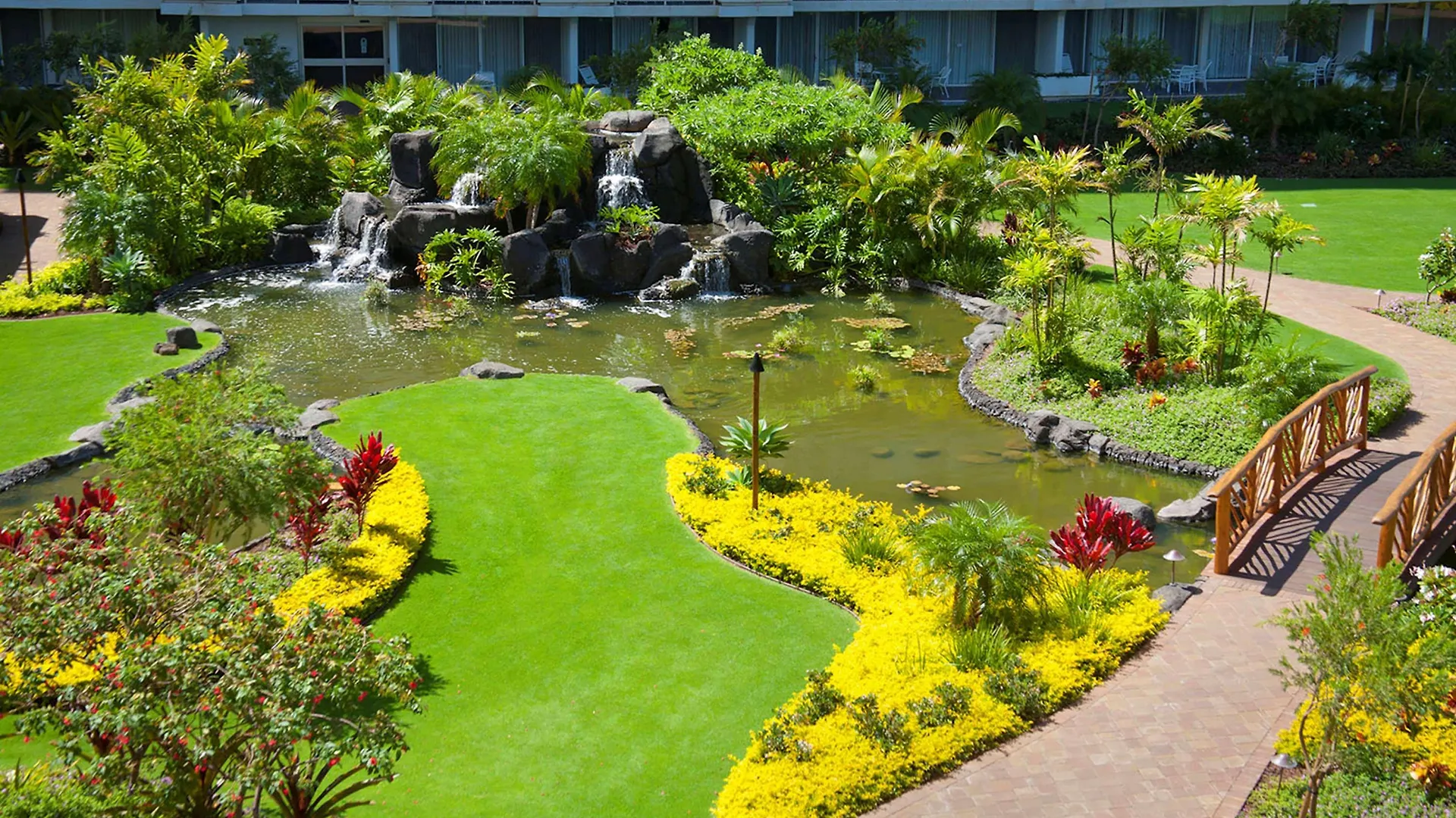 Aparthotel Aston At The Whaler On Kaanapali 5*