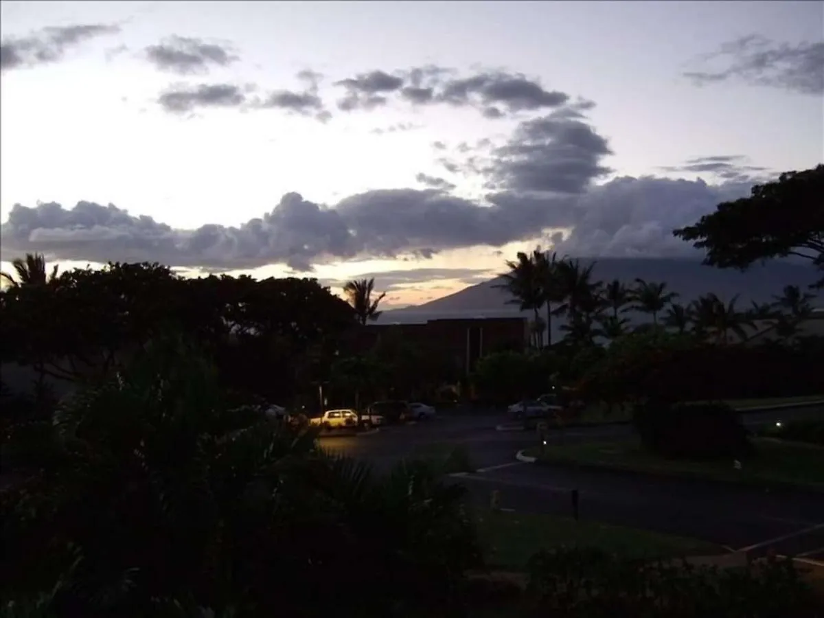 Beautiful 2 Bedroom Oceanview At Maui Kamaole Located At South End Of Kihei Adjacent To Traditional Hawaiian Style 维雷亚