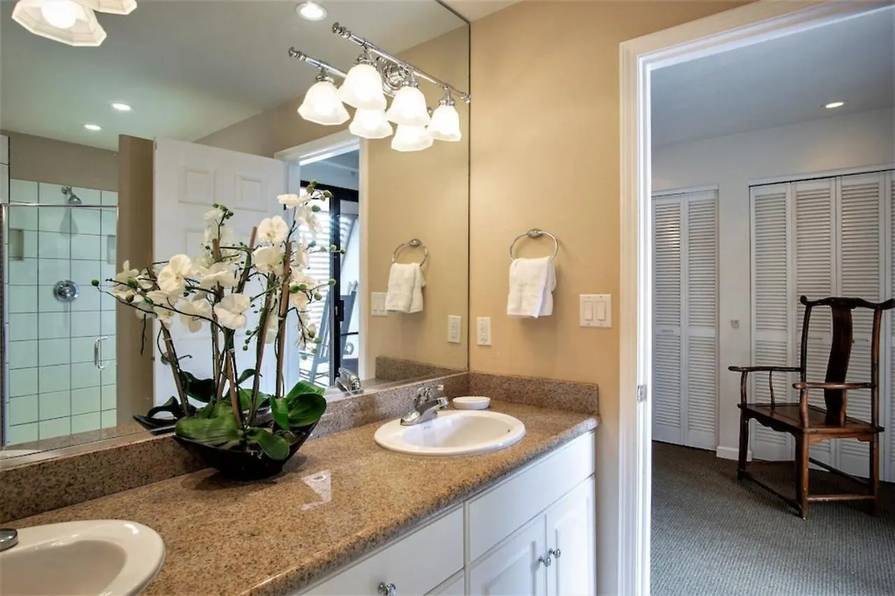 Beautiful 2 Bedroom Oceanview At Maui Kamaole Located At South End Of Kihei Adjacent To Traditional Hawaiian Style
