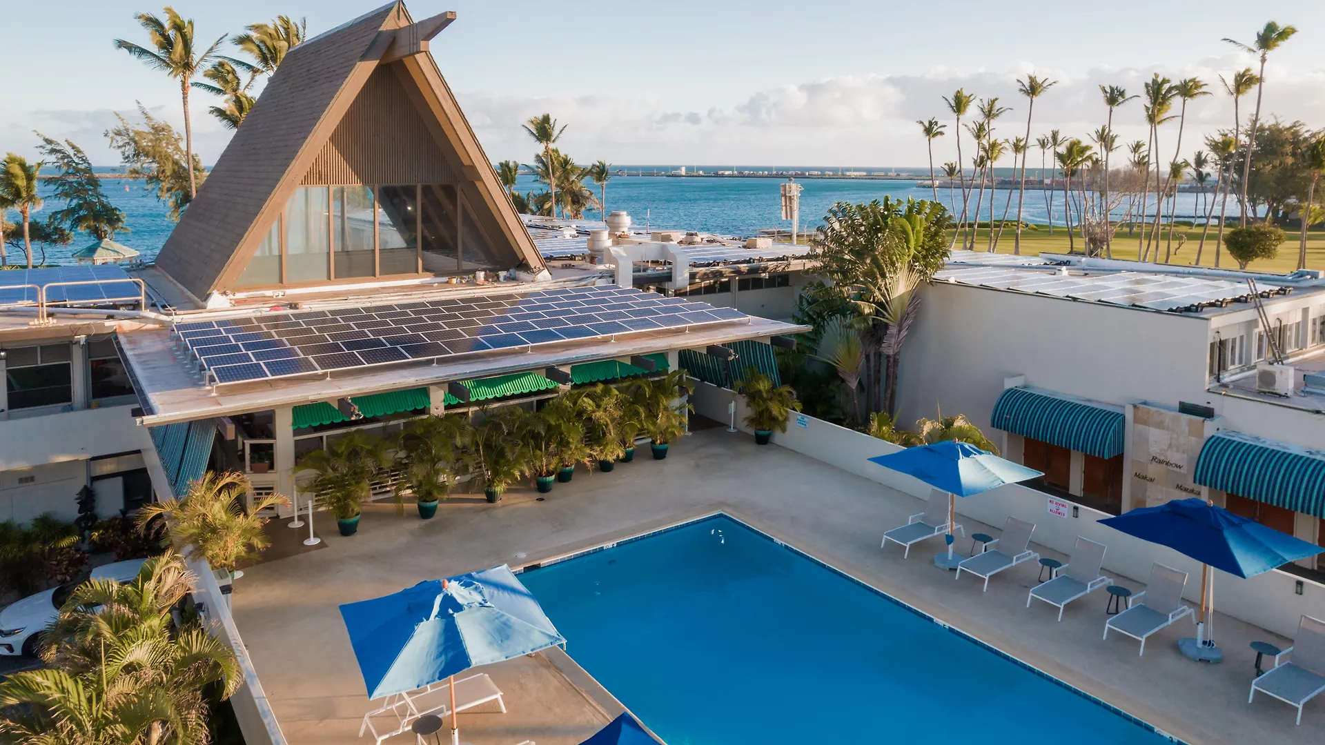 Hotel Maui 3*