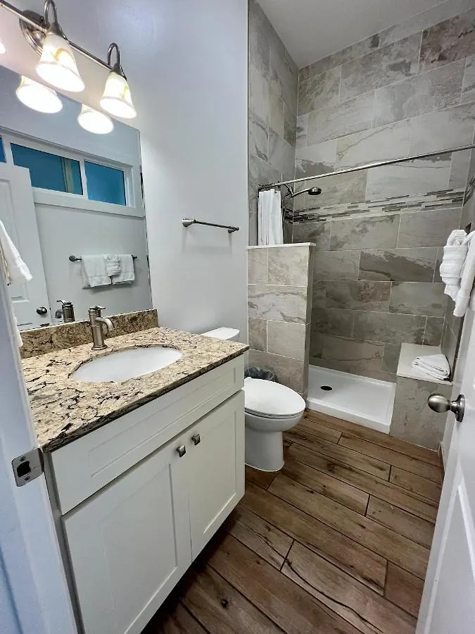 Unit 7 Maui Ohana Modern Apartment