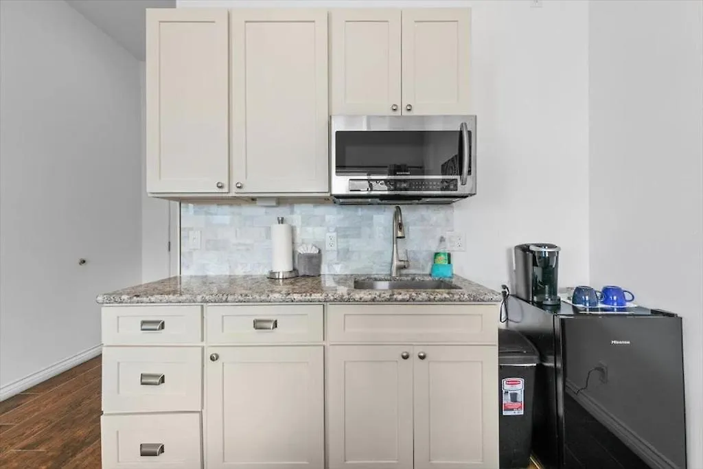 Unit 15 Maui Ohana Modern * Wailuku