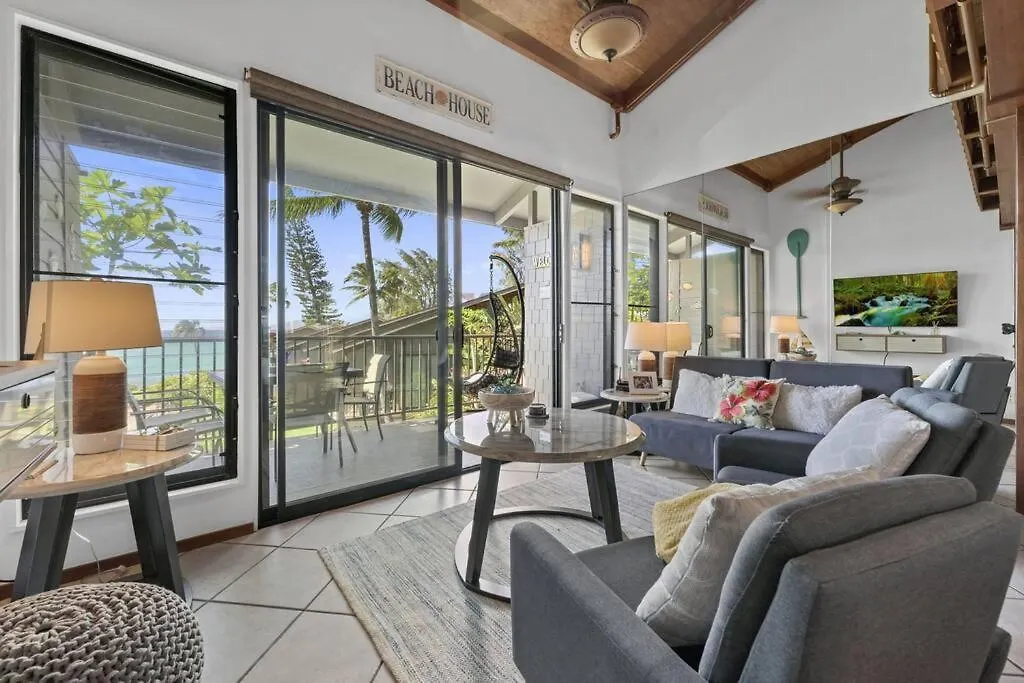 Oceanside-spectacular View And Poolside Oasis