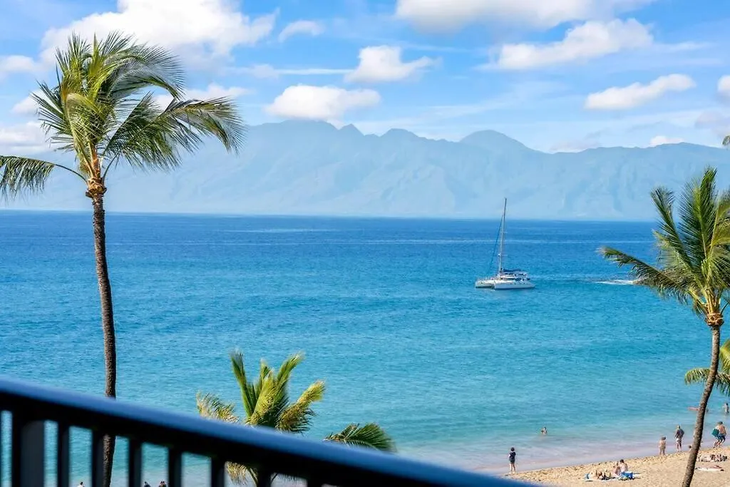 Whaler 508- Fully Remodeled Whaler Condo, Stunning Kaanapali Black Rock View *