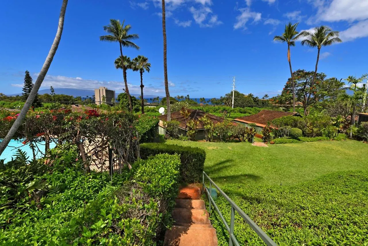 International Colony Club 13 * Lahaina