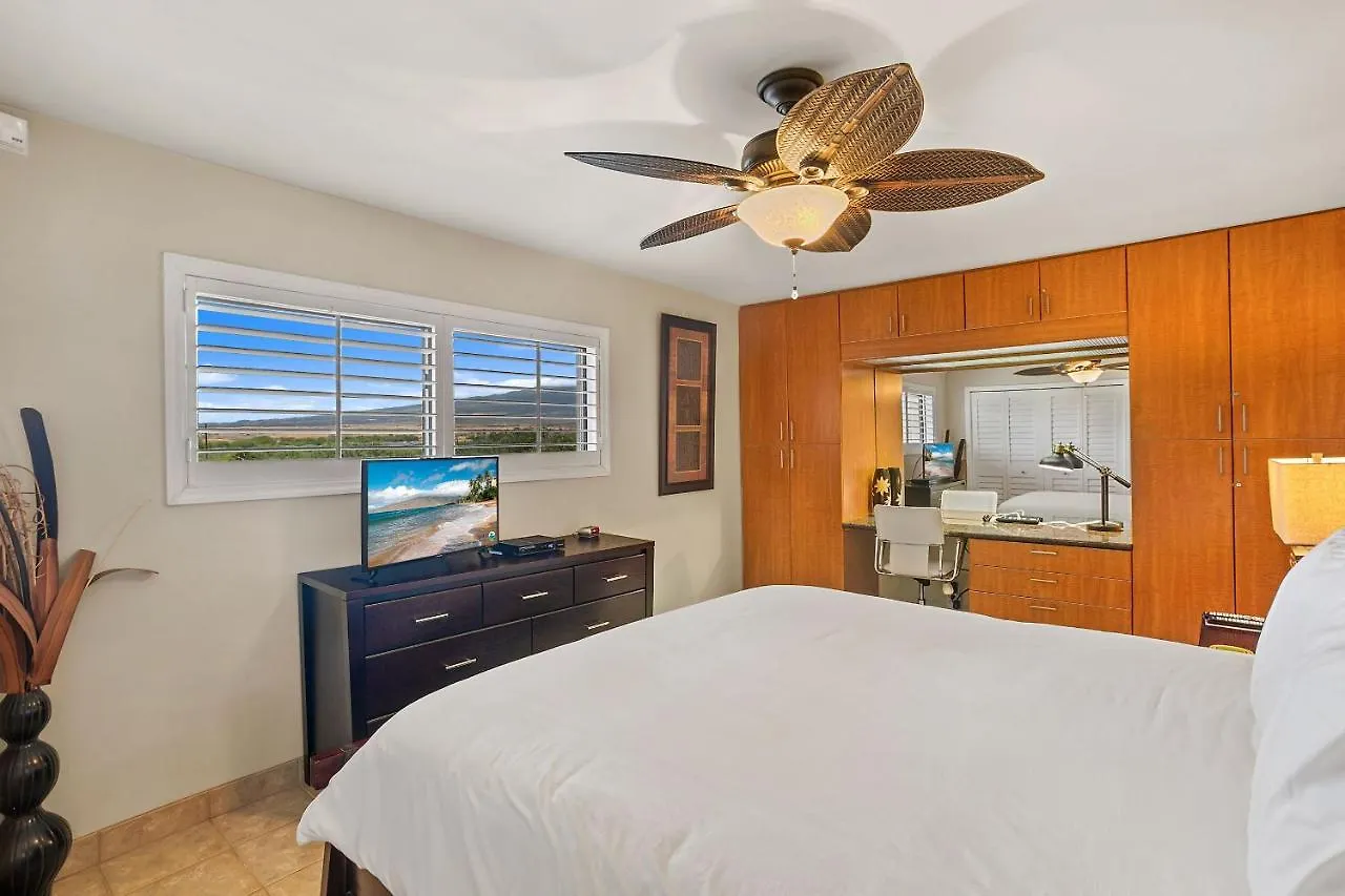 606 - Direct Ocean Front, Ac!