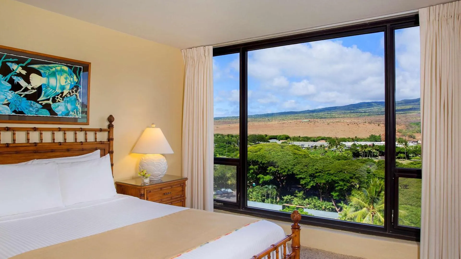Aston Mahana At 4*