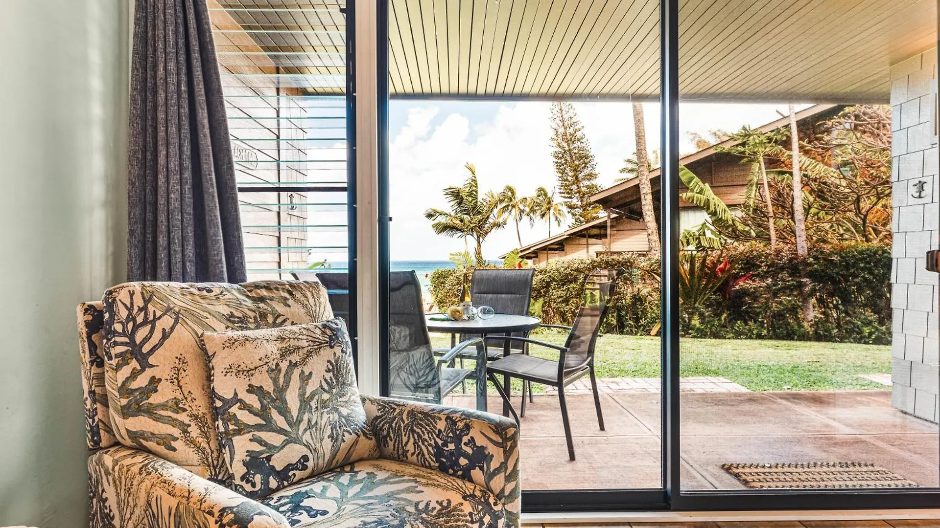 Polynesian Shores 112 *