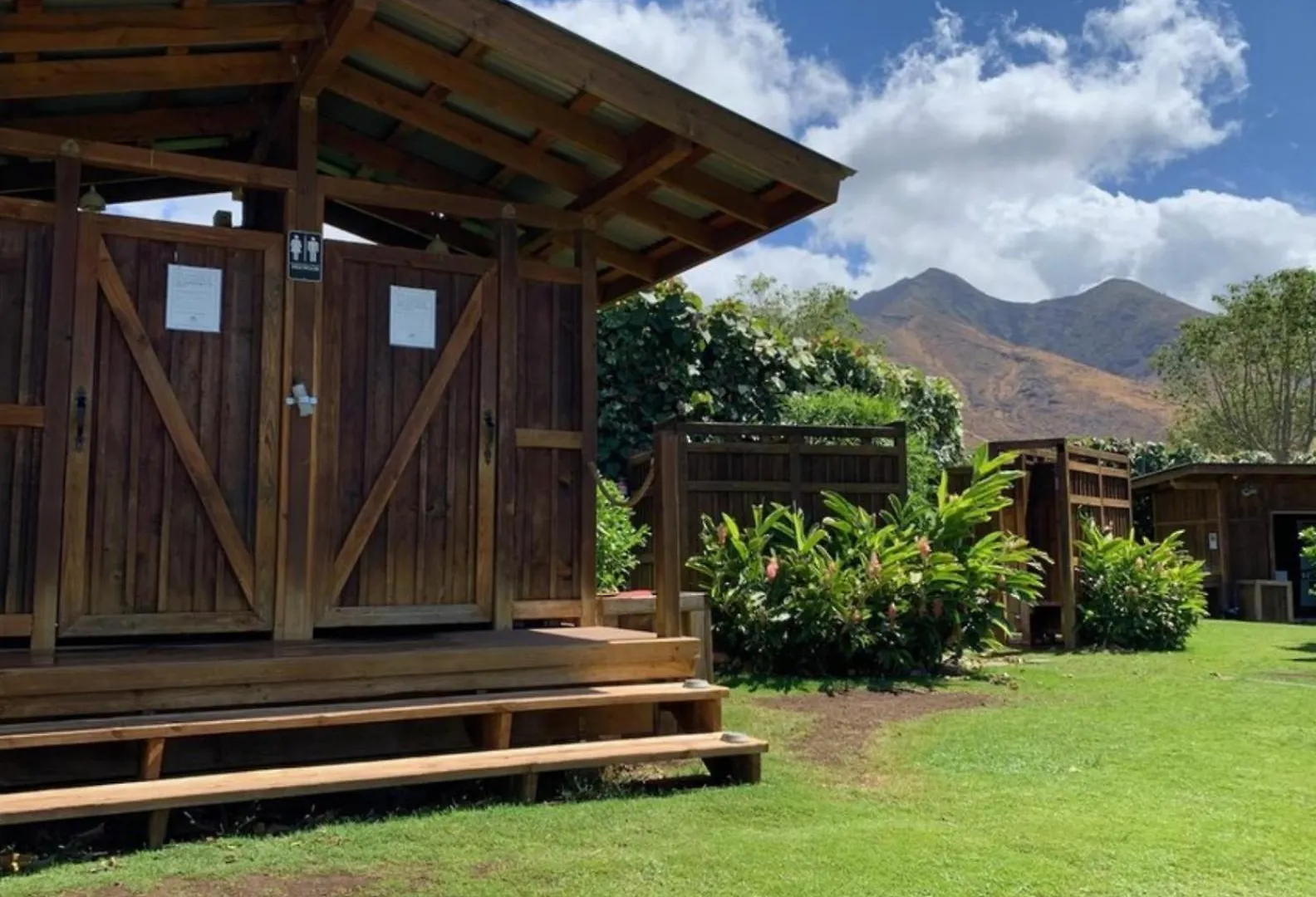Aloha Glamp's Maui Adventure: Jeep & Rooftop Tent Island Exploration Luxury tent