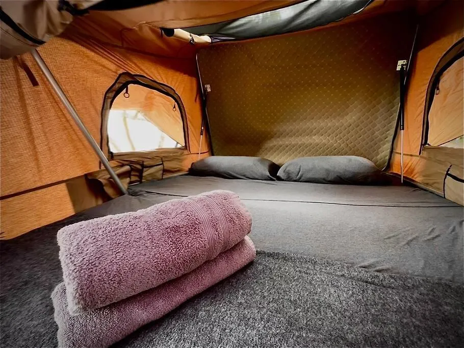 Embark On A Journey Through Maui With Aloha Glamp's Jeep And Rooftop Tent Allows To Discover Diverse Campgrounds, Unveiling The Island's Beauty From Unique Perspectives Each Day Apartment Paia