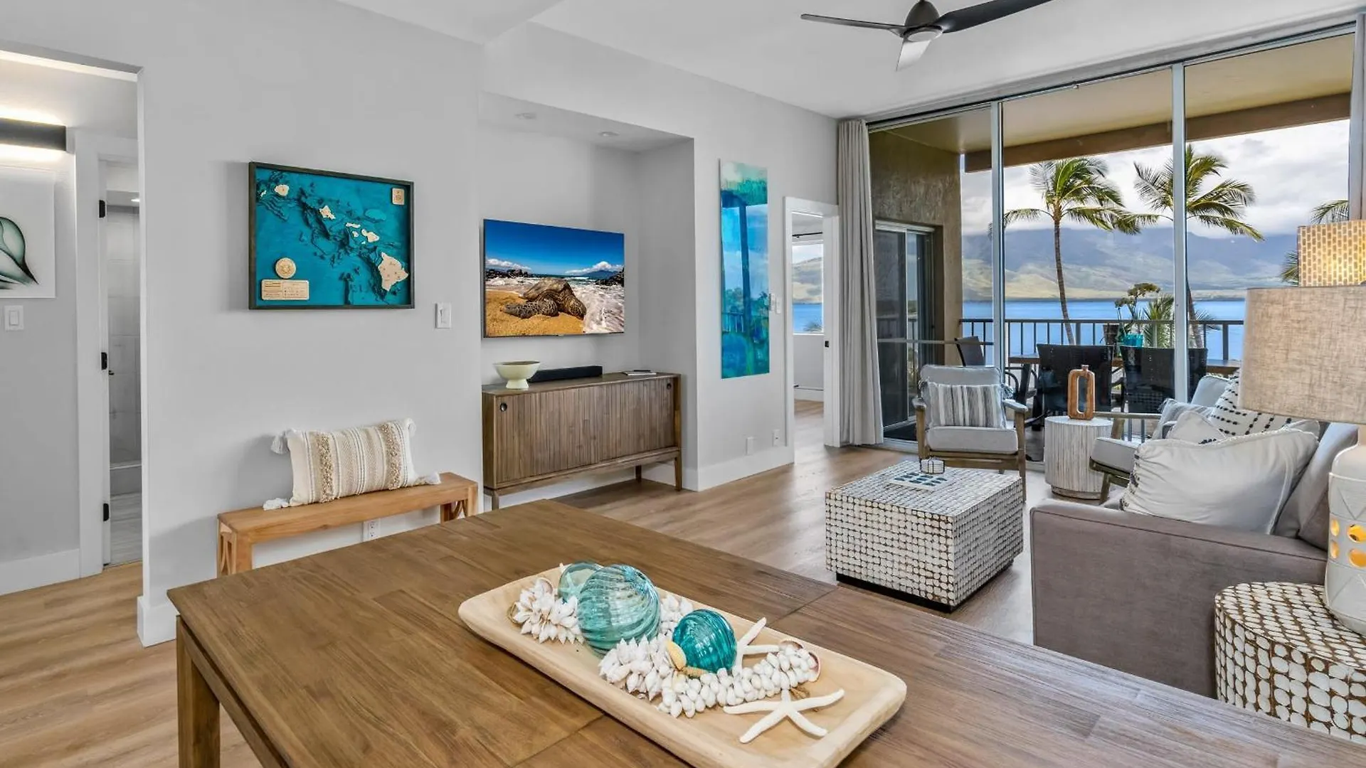 Upscale Oceanfront Penthouse Vistas 公寓