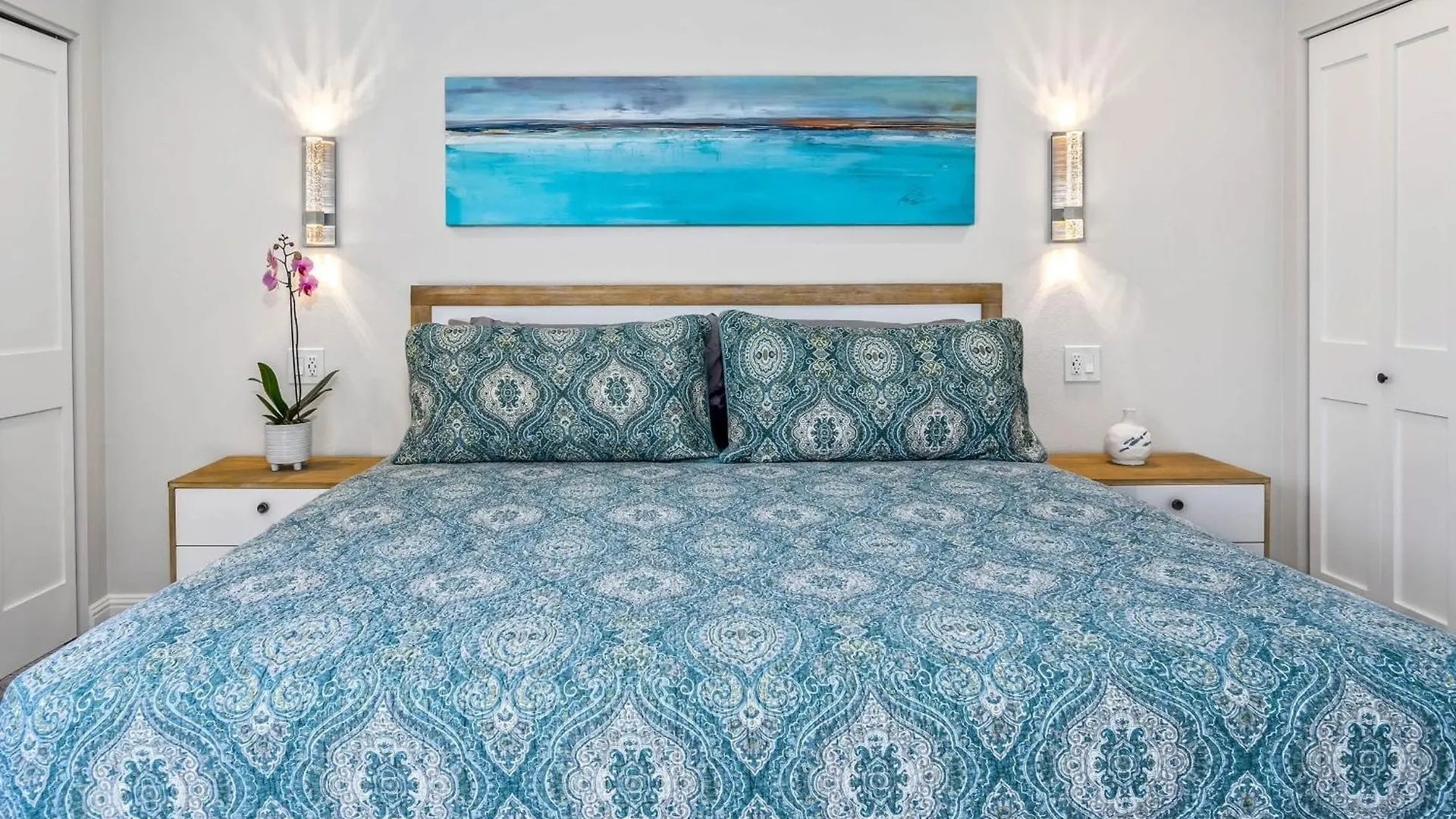 Luxurious & Spacious Ocean Vistas *
