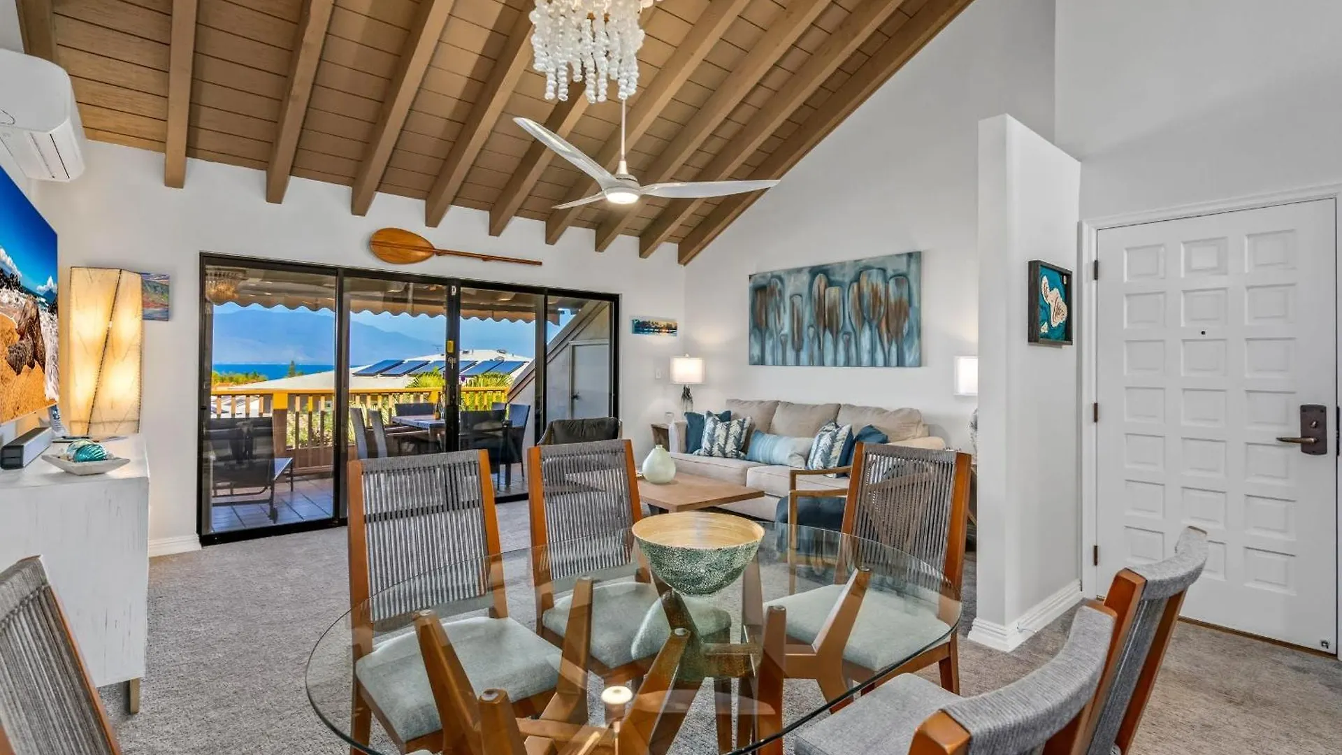 Luxurious & Spacious Ocean Vistas *