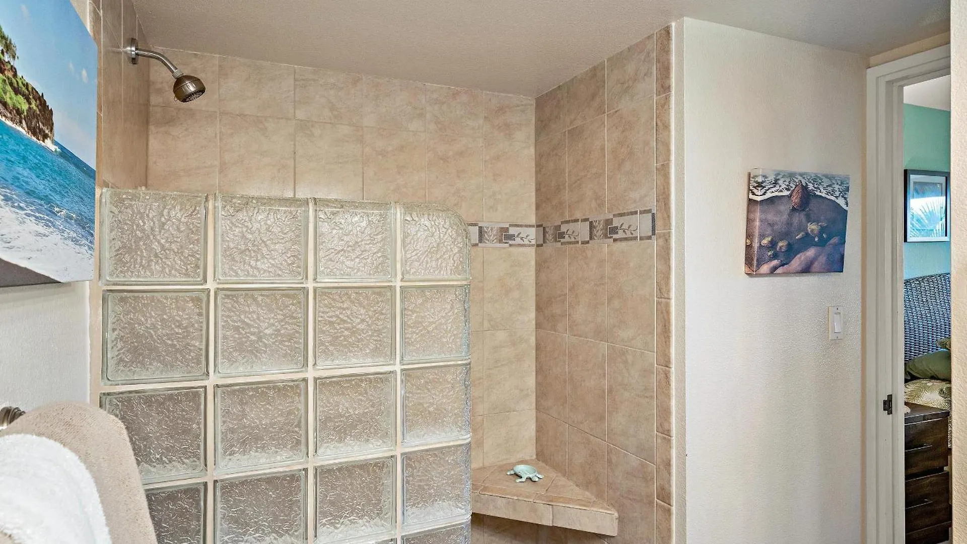 Kamaole Sands 9-301 - Luxury Renovation, Split Ac