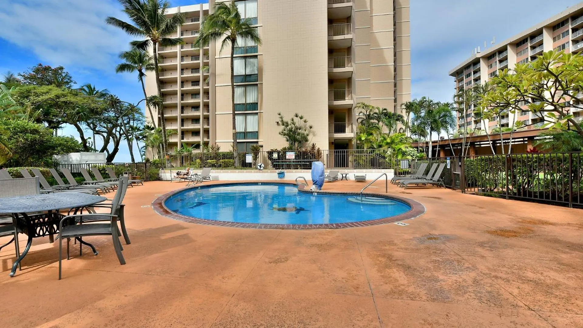 Valley Isle 905