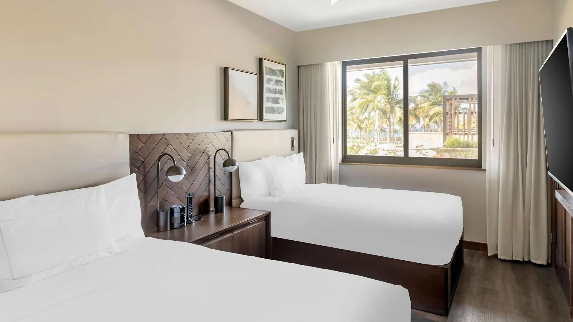 Hilton Grand Vacations Club Maui Bay 3*