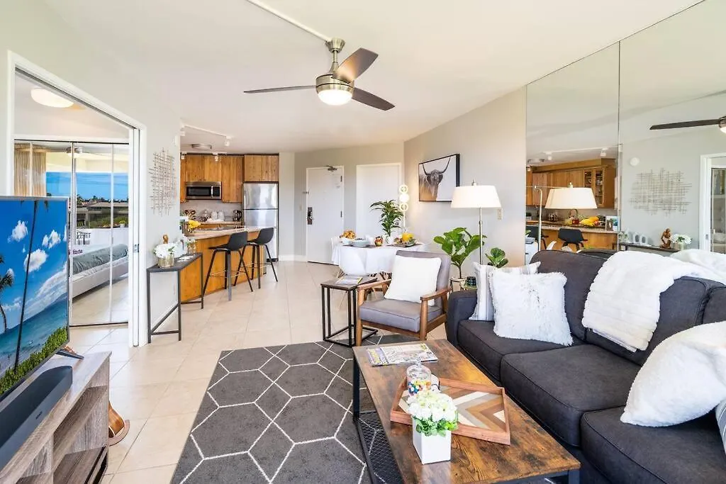 Ocean View Penthouse: Steps To Beach, Fast Wi-fi *