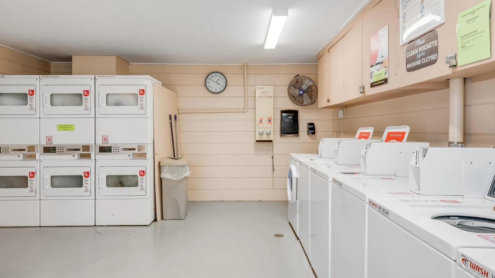 Holiday home Reef 201 *