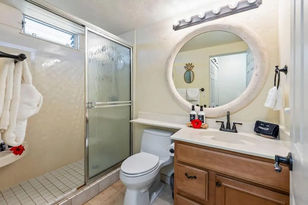 Apartment Nani Kai Hale 209- Remodeled Prime Oceanfront 1 Bedroom Gem *