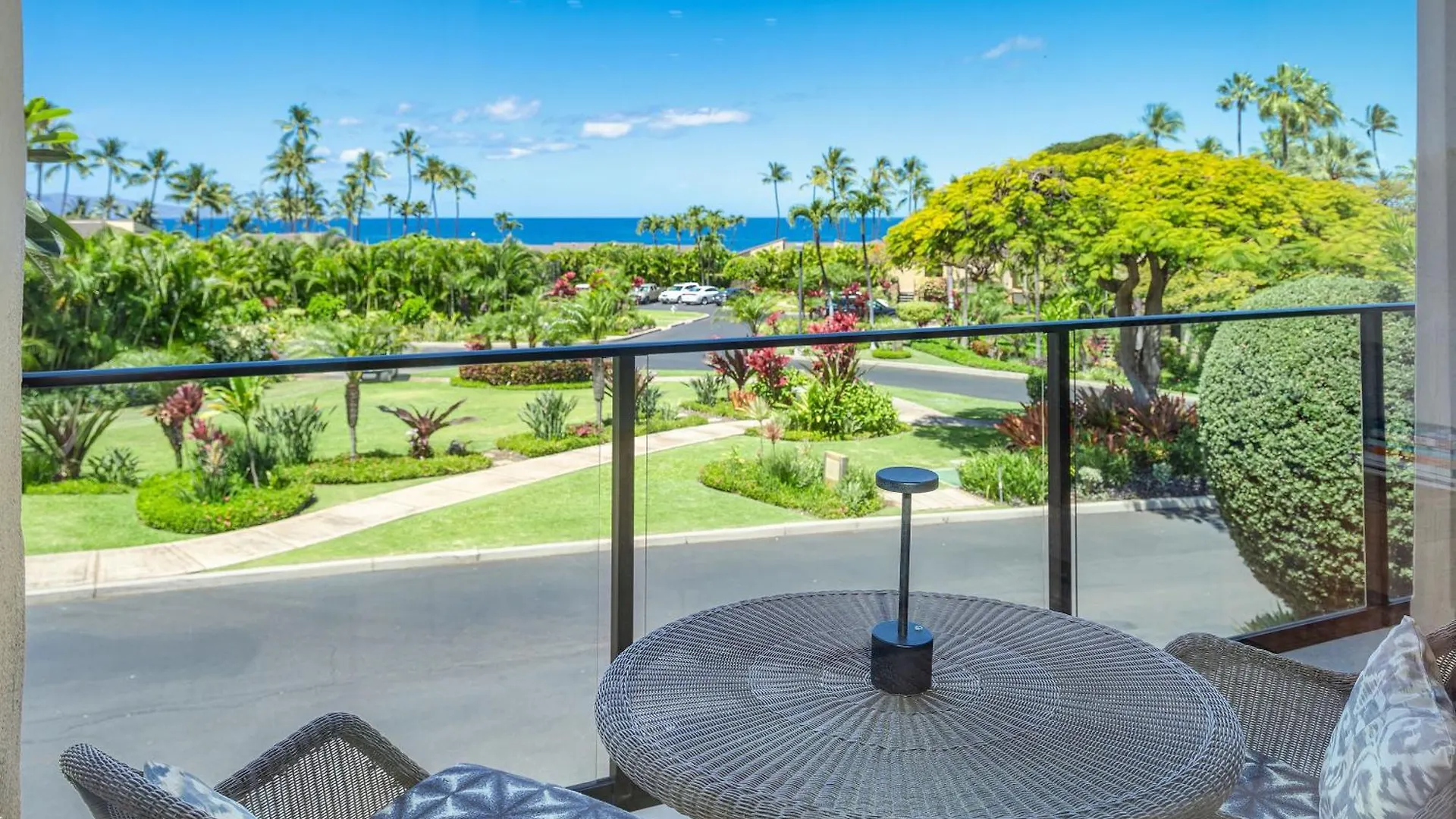 Elua Village 803, Ocean Views, Modern Reno *