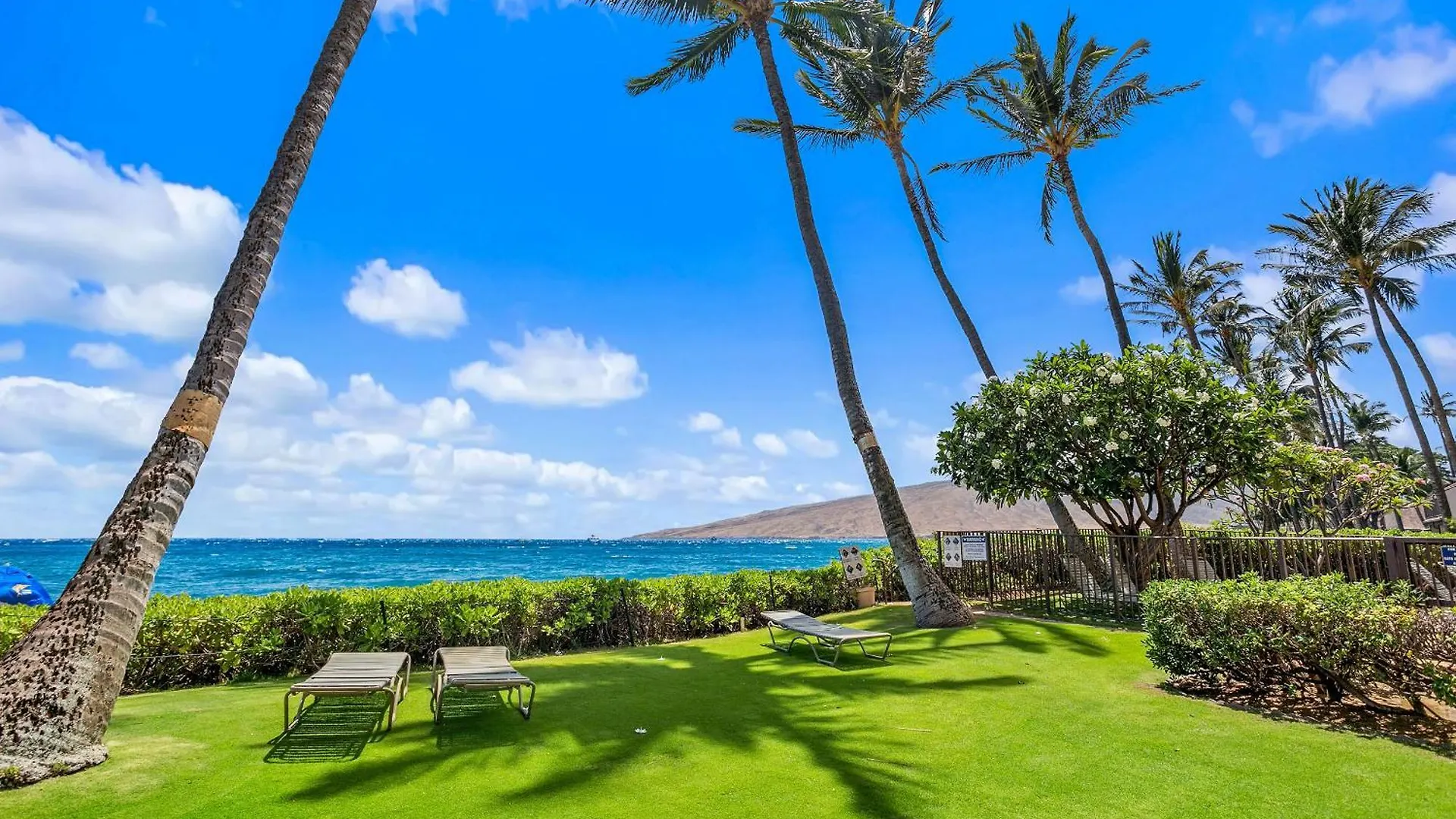 606 - Direct Ocean Front, Ac! Holiday home