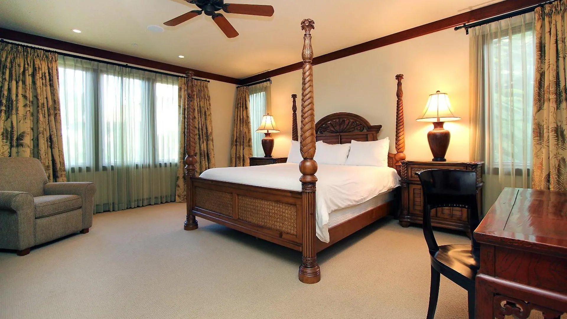 Wailea Beach Villas 5*