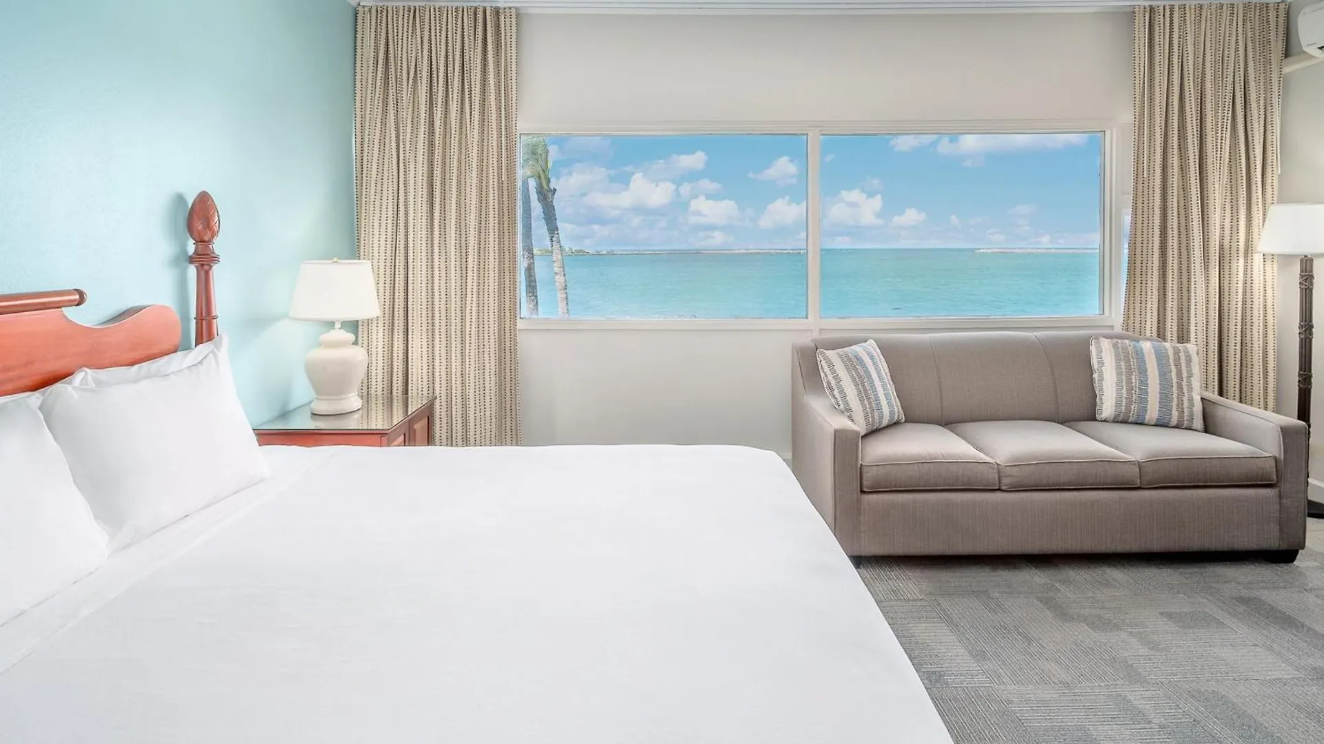 Maui Hotel