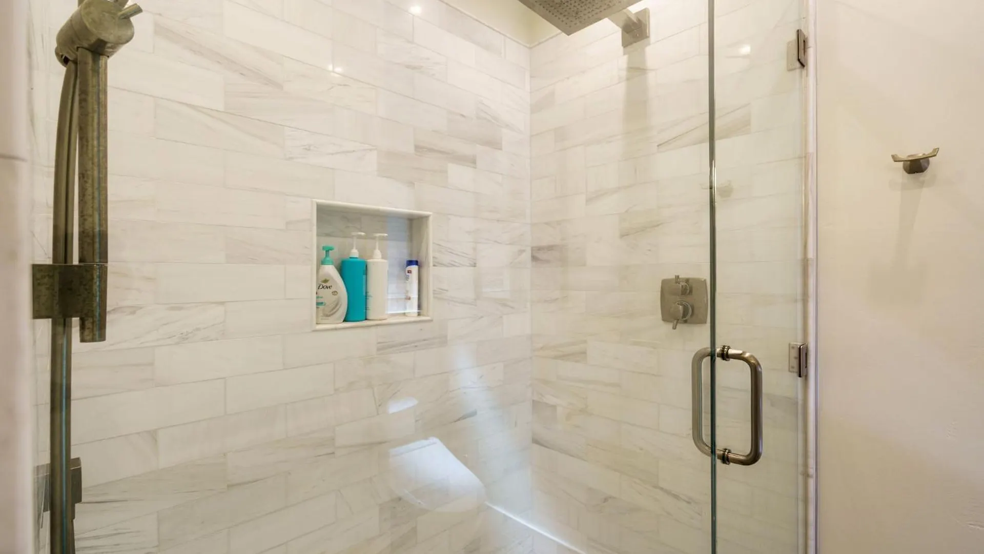 Kaanapali Hini New Pool - Fully Remodeled - Across The Street From Kaanapali Lahaina