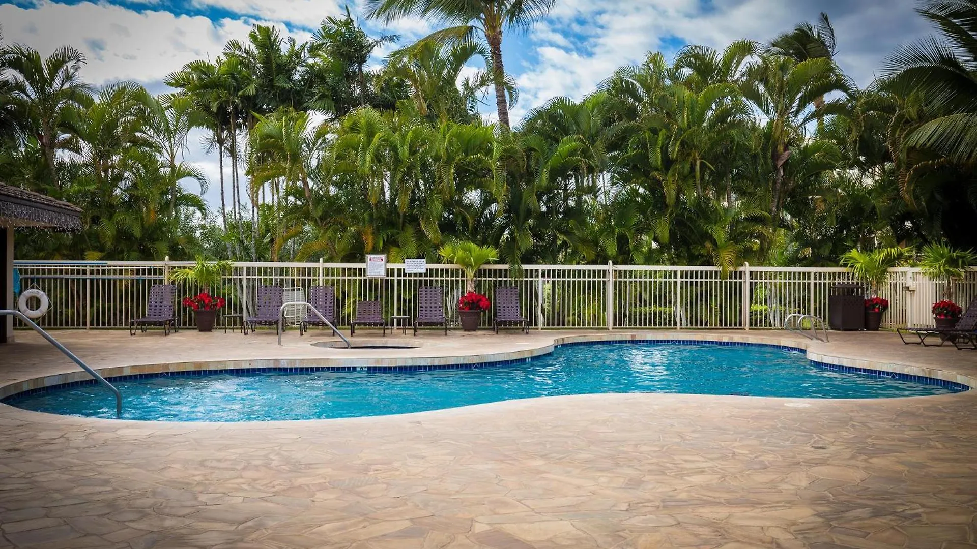 Maui Banyan A 203 - 2b *