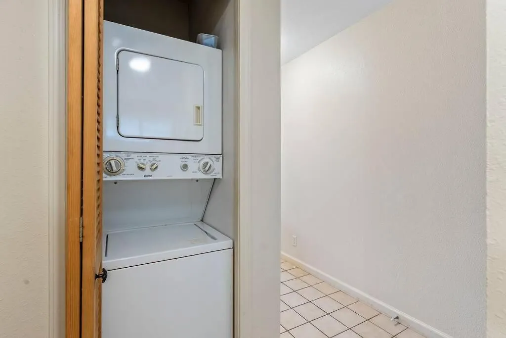 Kihei Akahi C308- Perfectly Located South Kihei Condo, Walk To The
