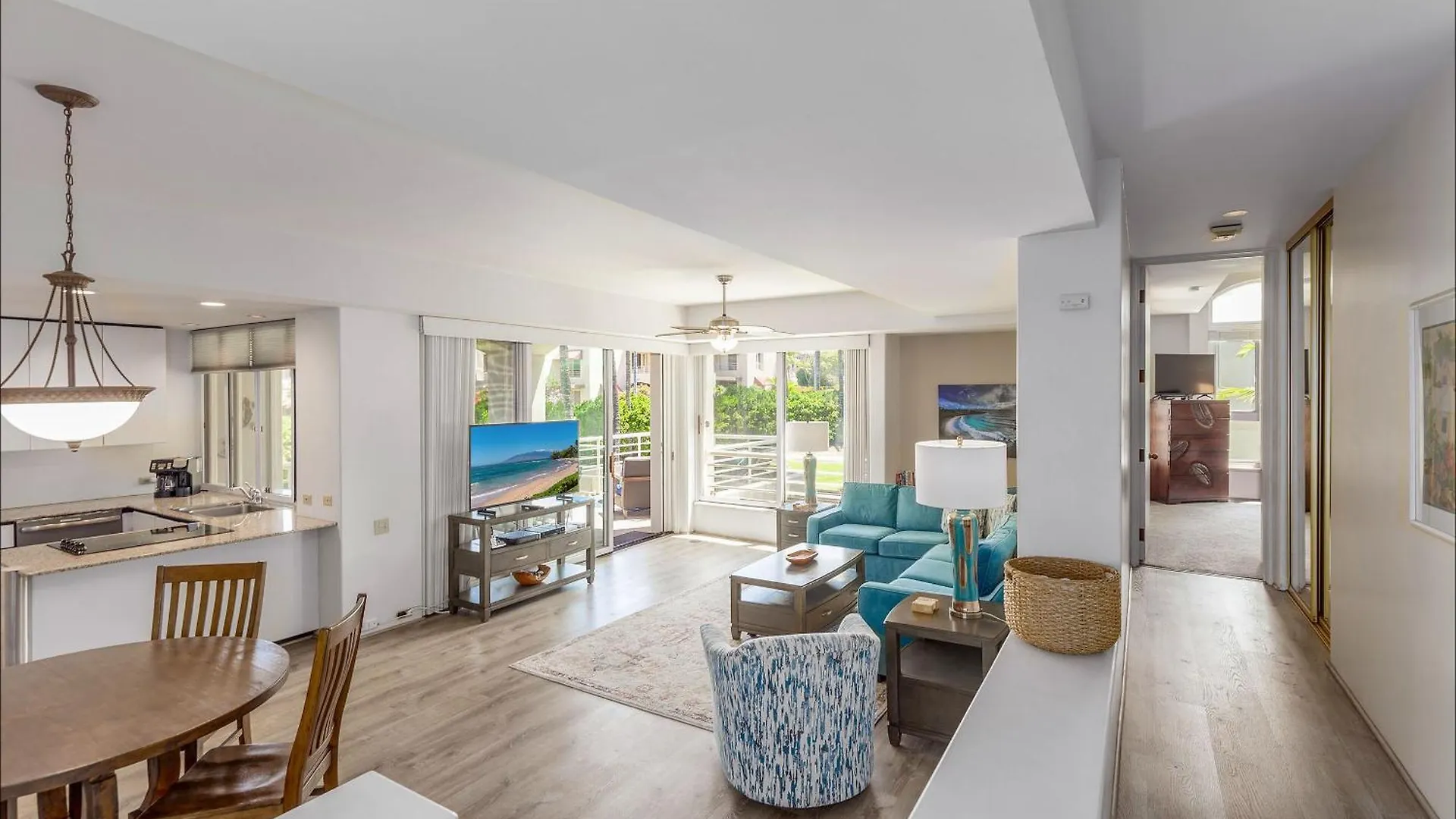 New! Palms 702 - Romantic Retreat - Split Ac In Bedroom - Open-air Living Area Holiday home