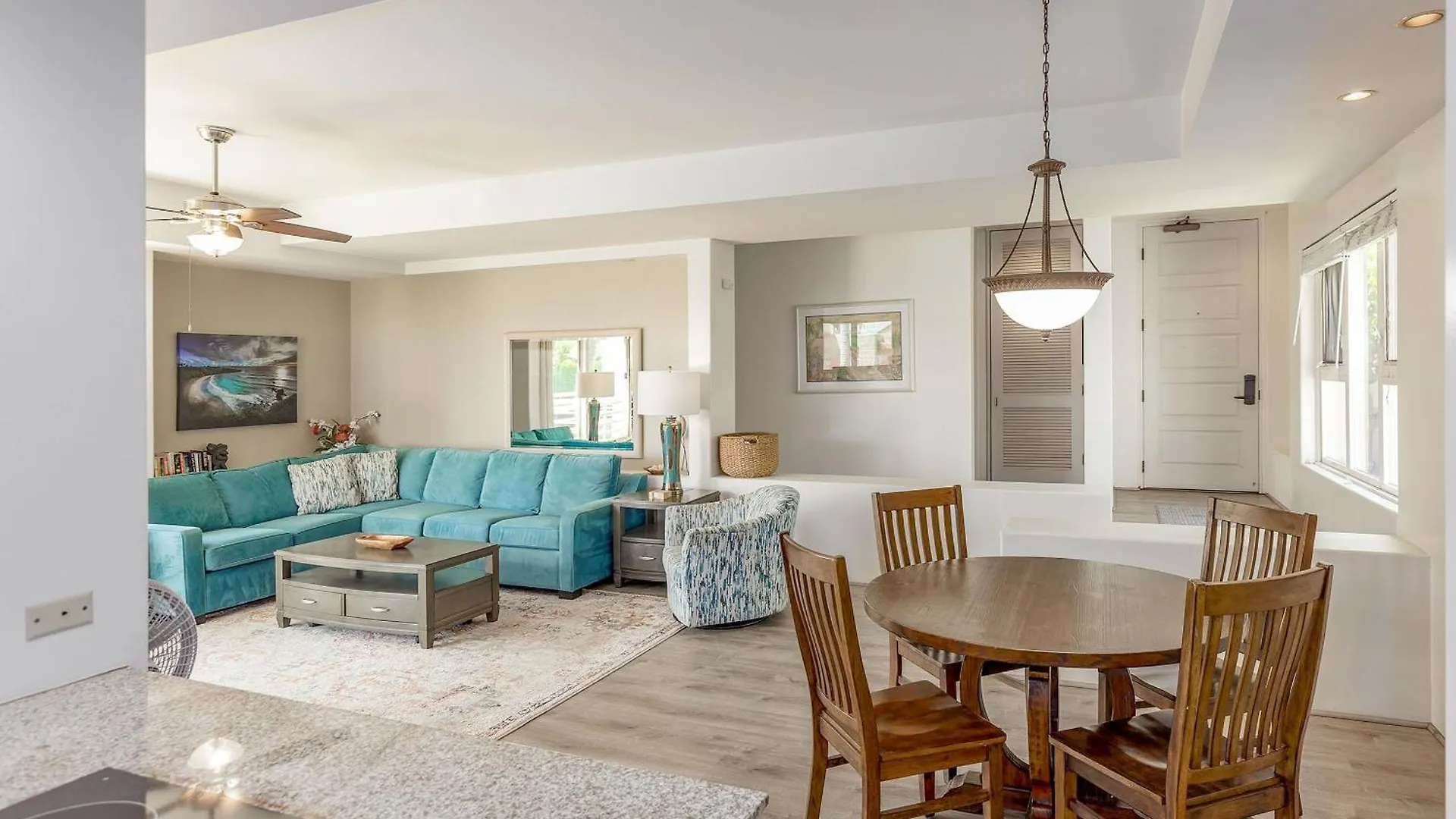 New! Palms 702 - Romantic Retreat - Split Ac In Bedroom - Open-air Living Area
