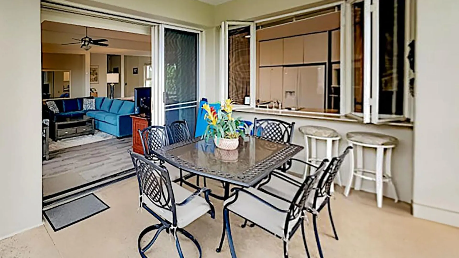 New! Palms 702 - Romantic Retreat - Split Ac In Bedroom - Open-air Living Area Holiday home *