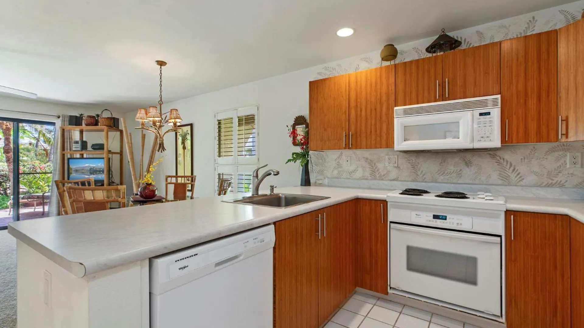 New Tropical Paradise 1bed 2bath Oasis At The Pool * ויילי