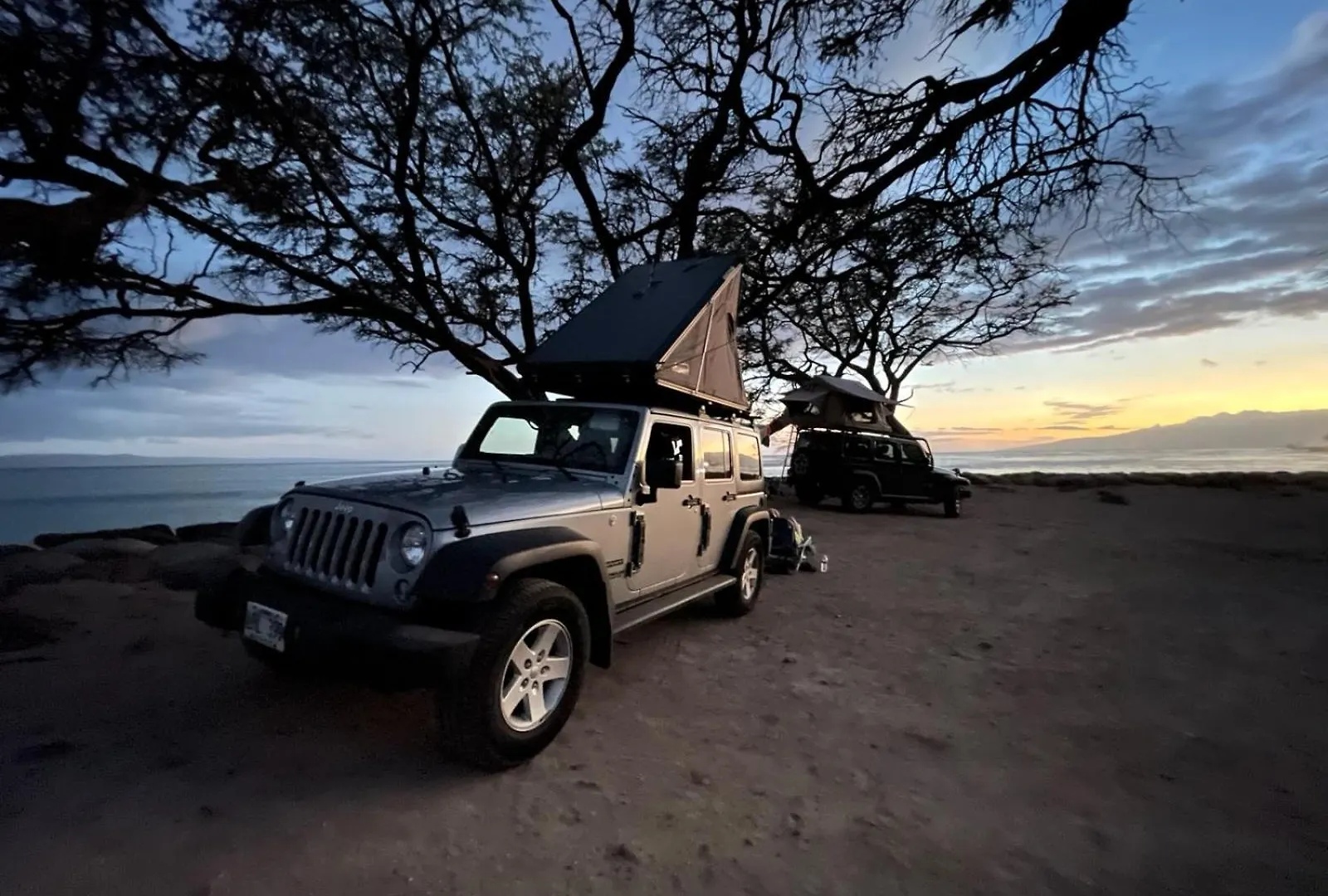 Hotel Campcar Maui Jeeps Suvs Hybrid Camper With Equipment And Travel Advice Kahului
