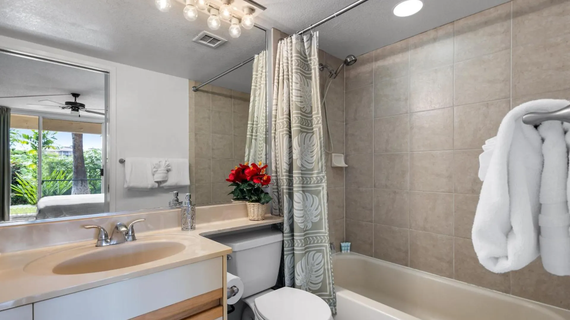 Сasa de vacaciones Charming & Updated Maui Banyan 2 Bath