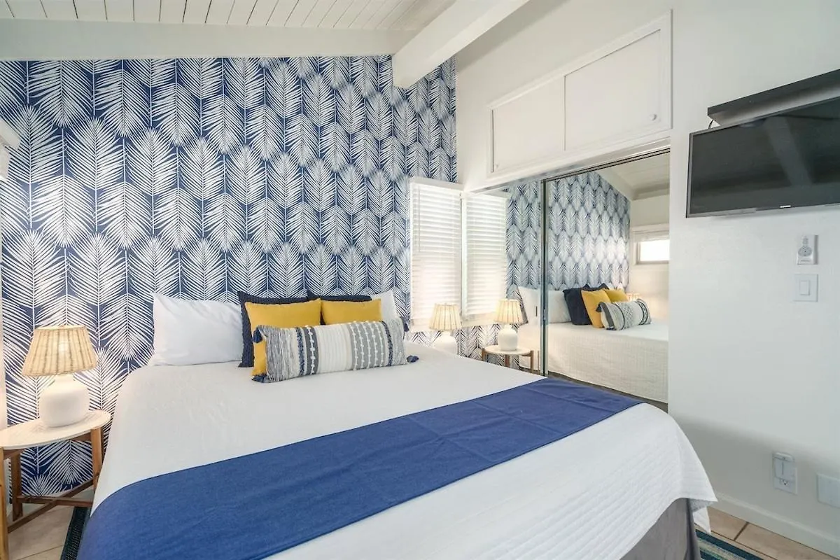 Beachfront Condo—3 Bedrooms—fully Renovated Kihei
