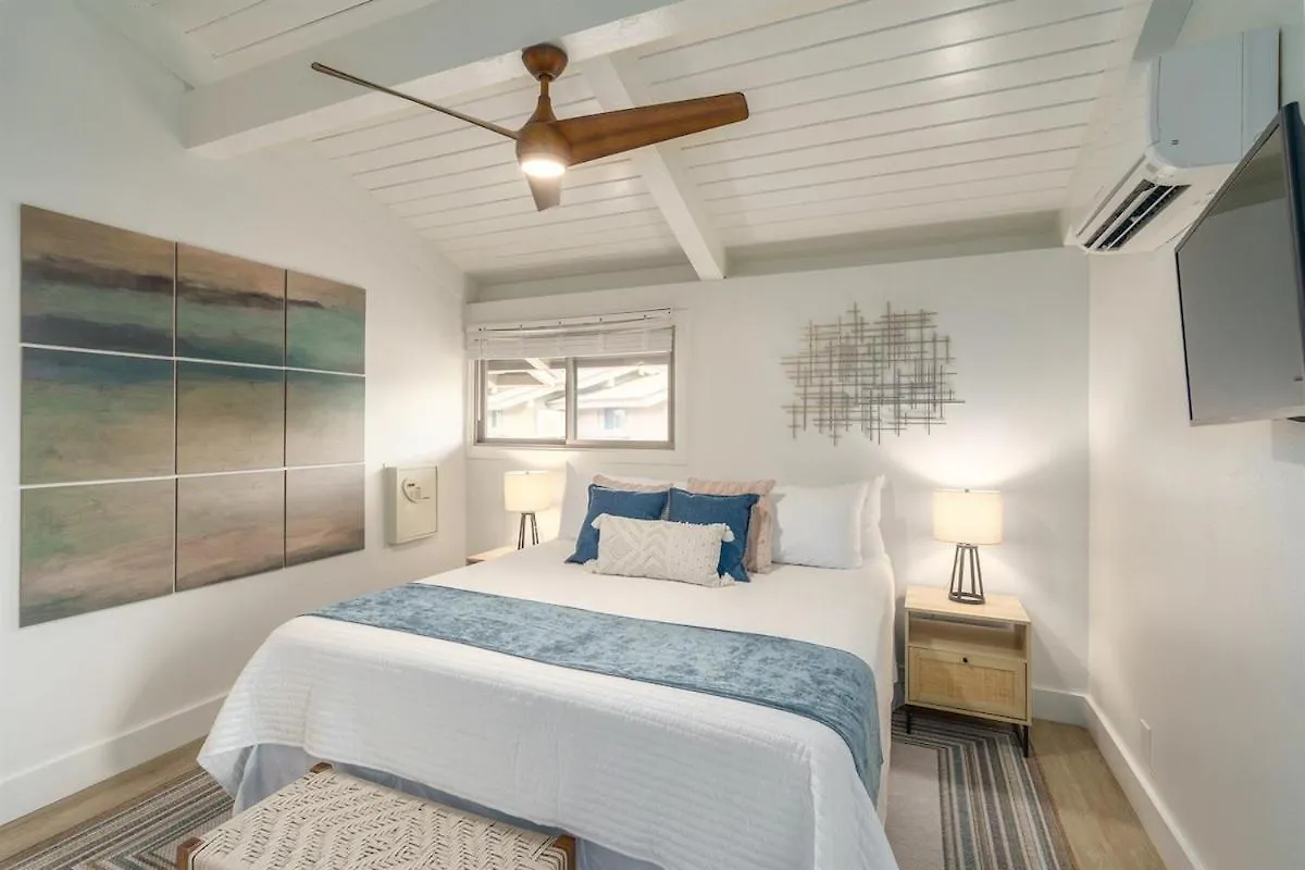 Holiday home Beachfront Condo—3 Bedrooms—fully Renovated *