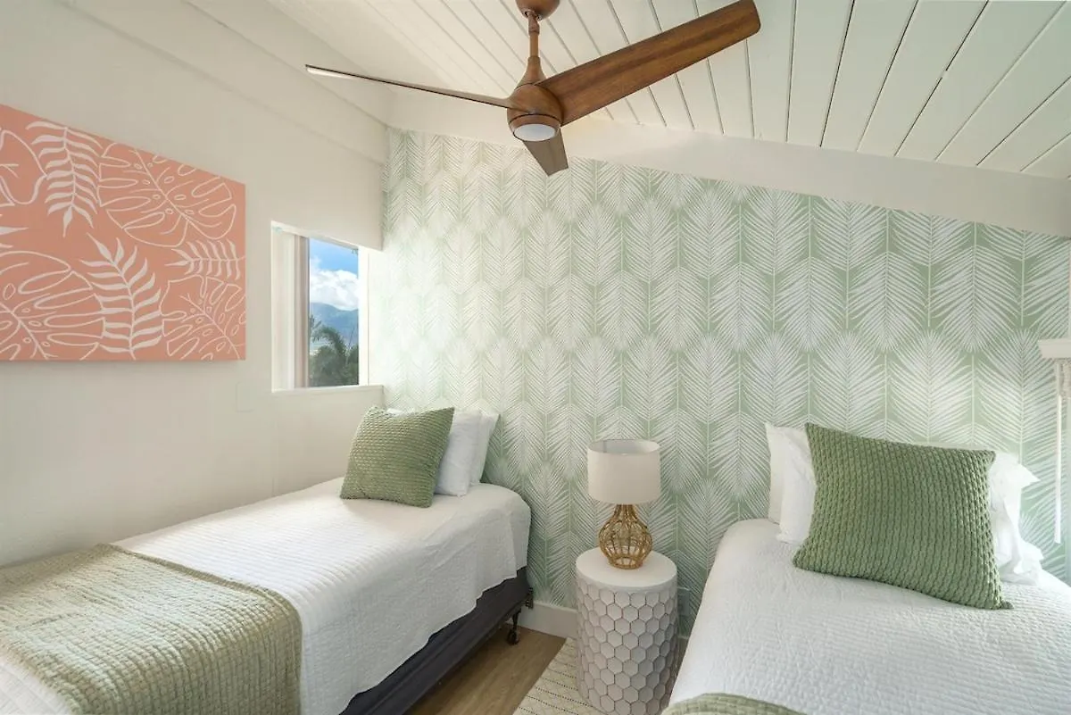 Beachfront Condo—3 Bedrooms—fully Renovated Kihei