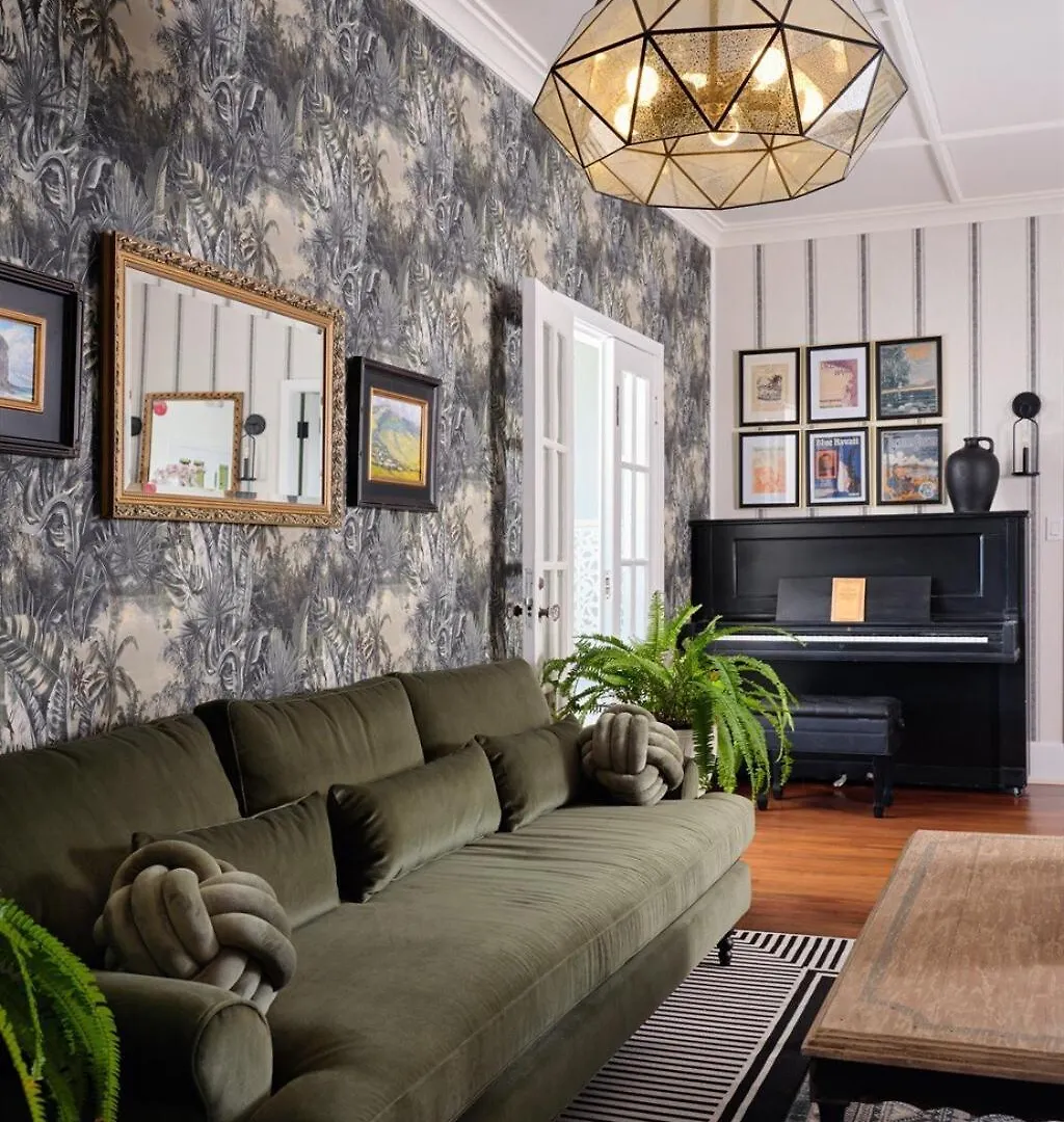 The Historic Maui 3* Wailuku