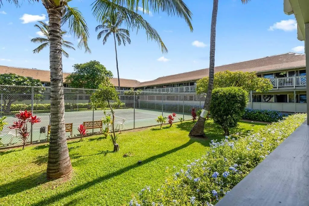 Bay Surf 140 - Remodeled Ground Floor Gem Across From * Kihei