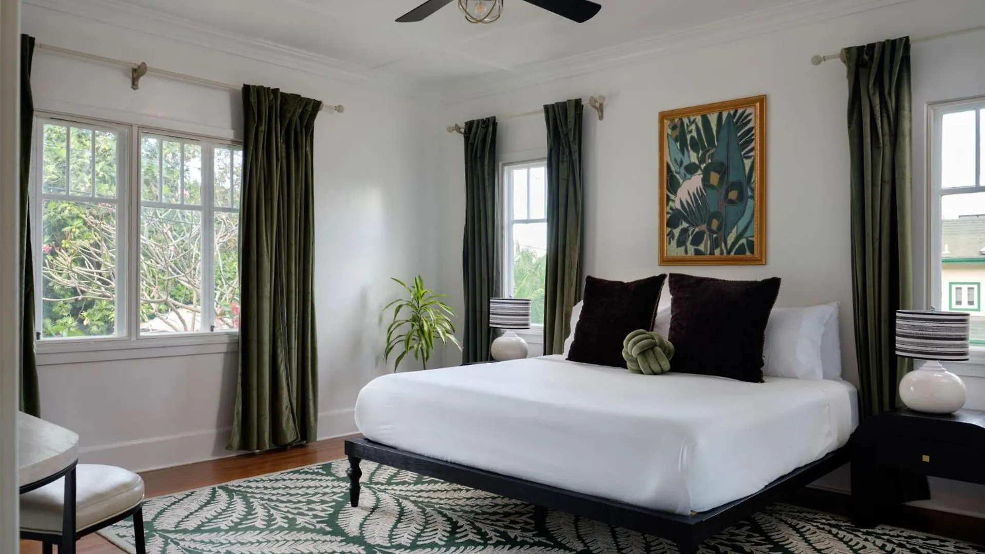 The Historic Maui 3* Wailuku