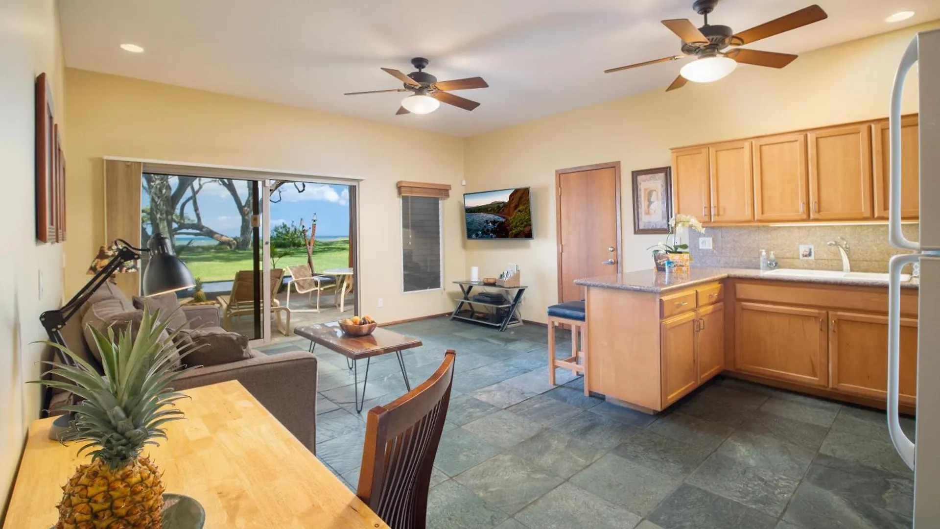 Aloha Aku Bamboo2 - A Serene Retreat By The Shore