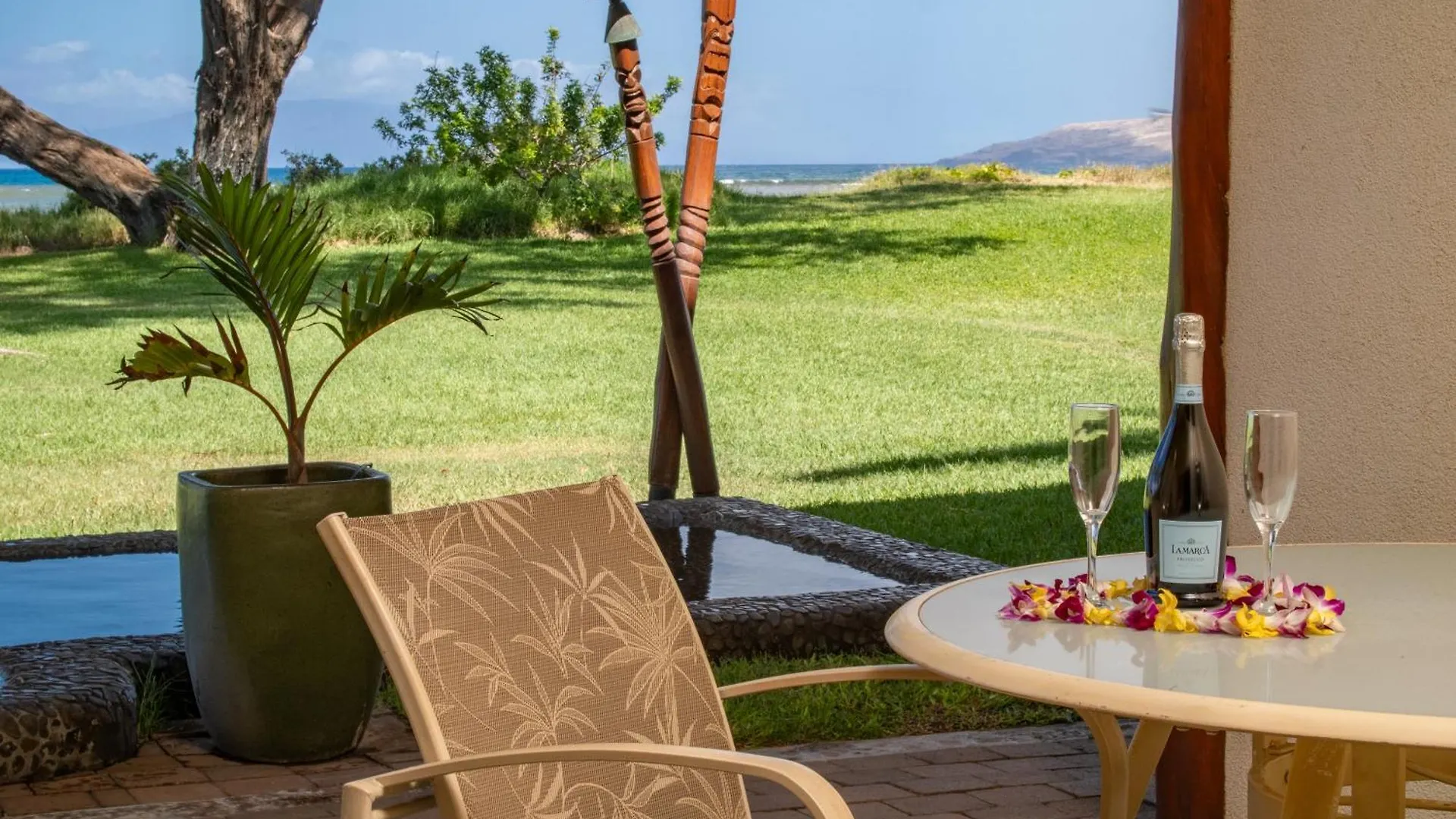Apartmán Aloha Aku Bamboo - Discover Beachfront Serenity *