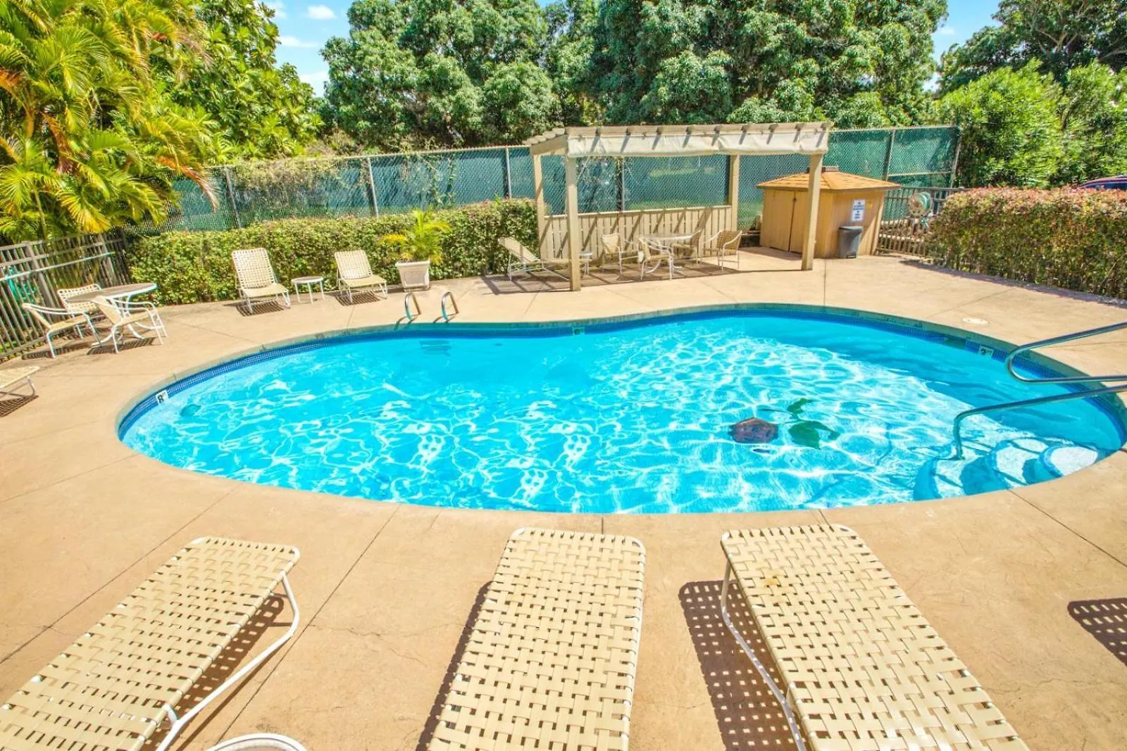 Kbm Resorts Free Car Lokelani Oceanfront 2-Bedroom Condo Recently Remodeled Includes Beach Gear Lok-B203 Apartment *
